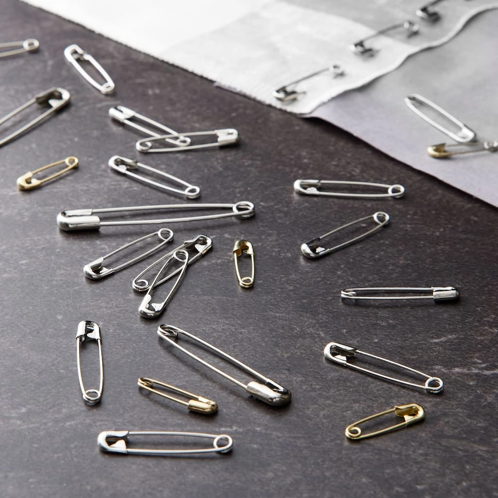 Discount ⌛ Safety Pins Bonus Pack by Loops & Threads® ⭐ 6 Discount ⌛ Safety Pins Bonus Pack by Loops & Threads® ⭐ - Image 4