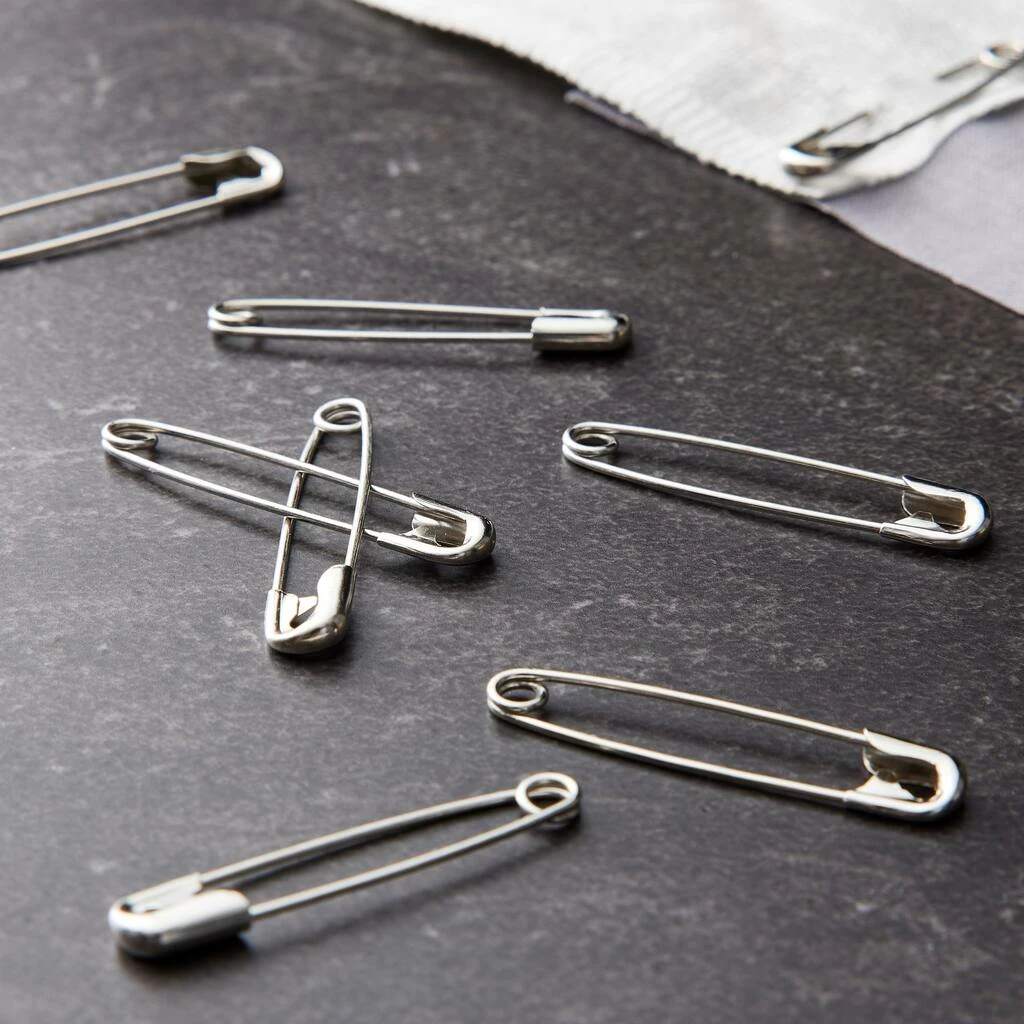 Brand new βοΈ Loops & Threads™ Safety Pins, 1 1/2" π 4 Brand new βοΈ Loops & Threads™ Safety Pins, 1 1/2" π - Image 2